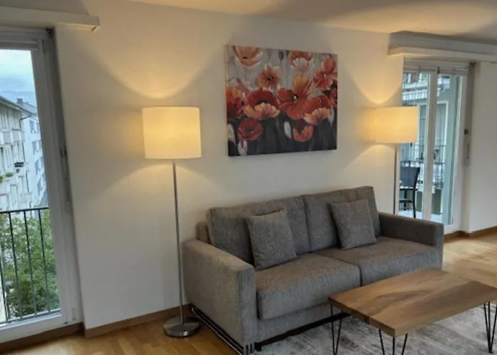 Executive 1 Bedroom In The Center - D11 *